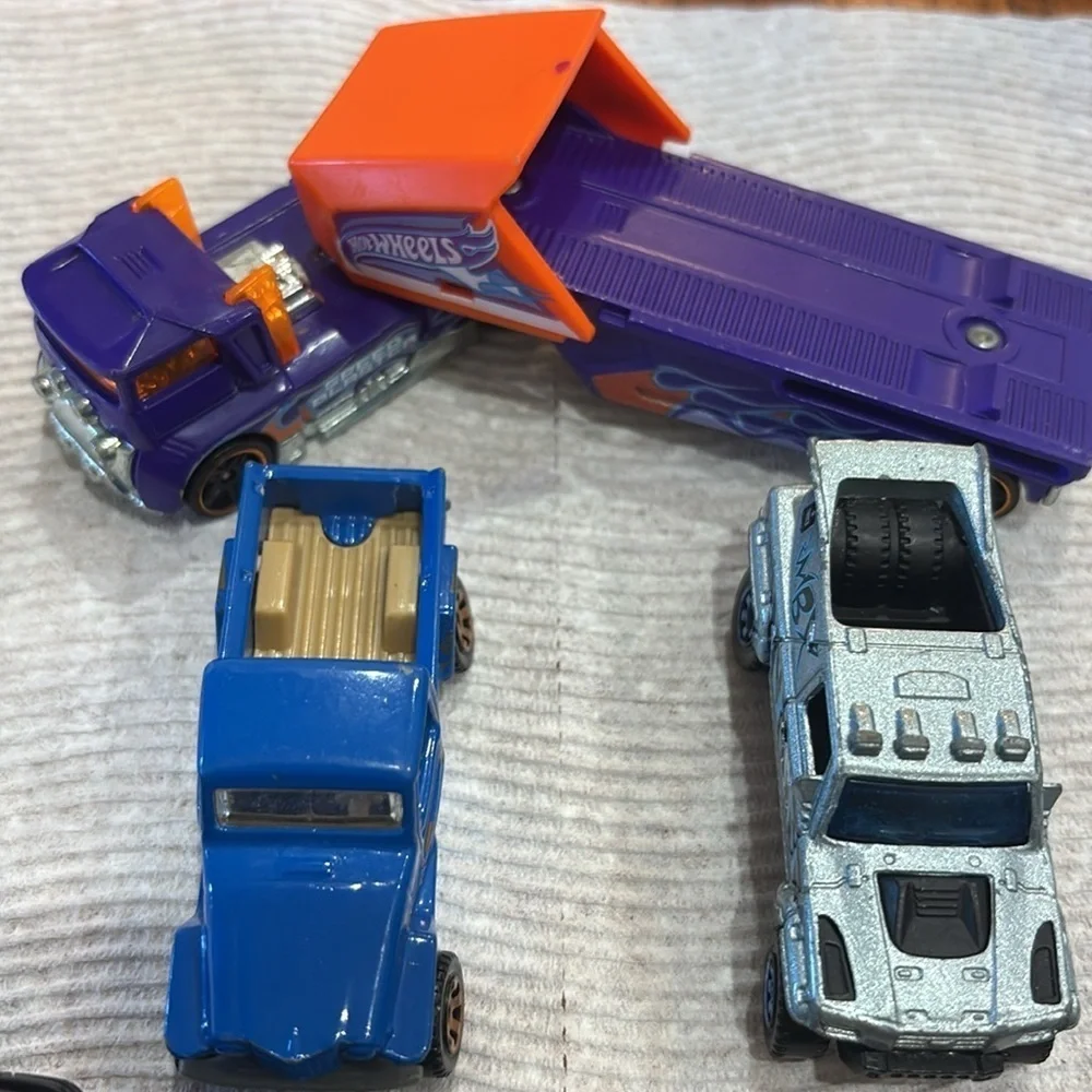 Hot Wheels, Matso, Matchbox trucks Lot Of 16 total